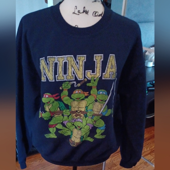 Vintage Women's Cotton Teenage Mutant Ninja Turtles sweater - Picture 2 of 4
